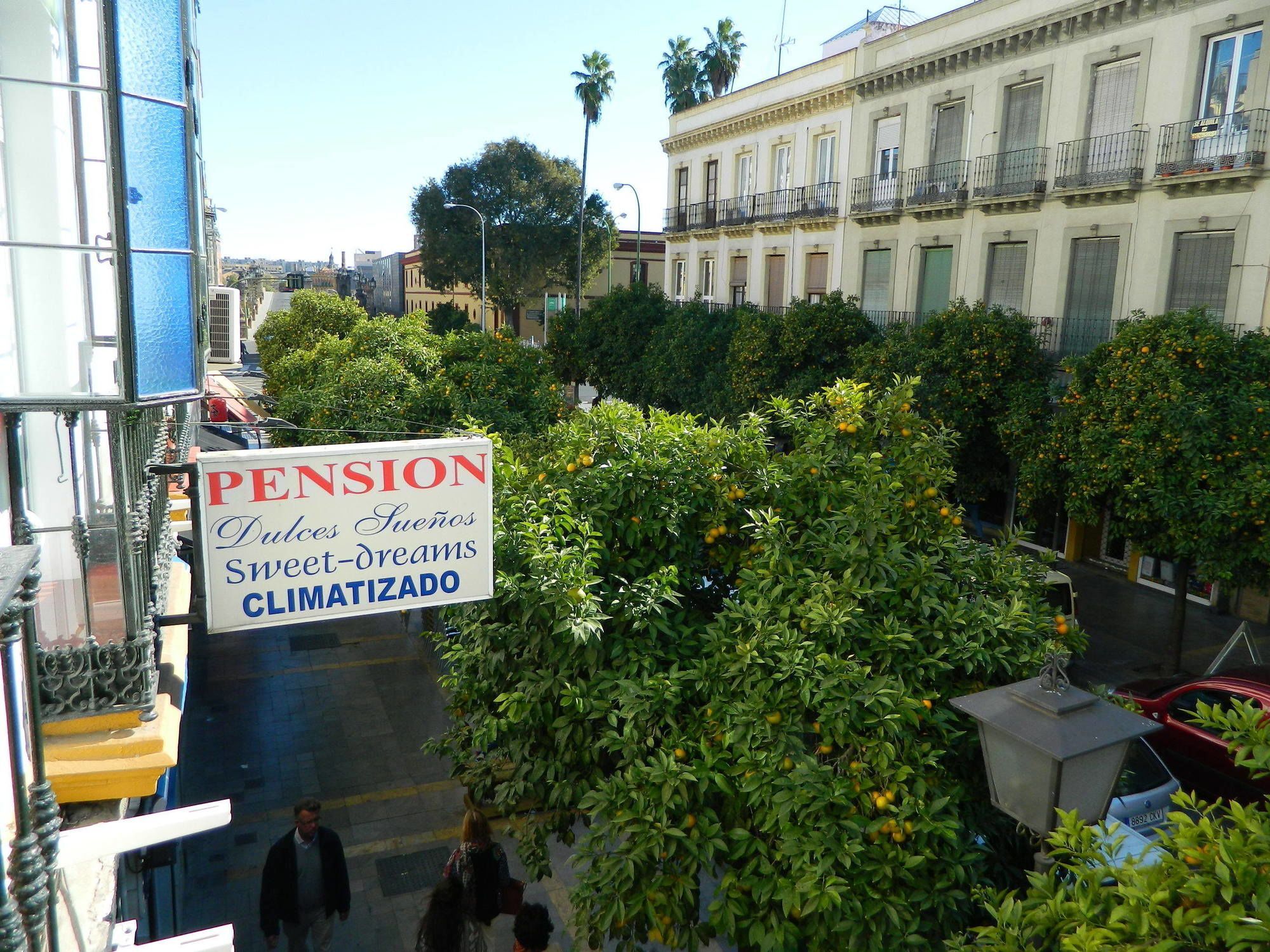 Pension Dulces Suenos Seville Exterior photo